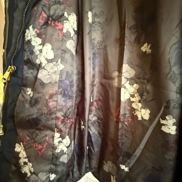 NWOT Cole Haan Women's Signature Taffeta Down Coat w/ Hood - Women's Petite M - Picture 7 of 10